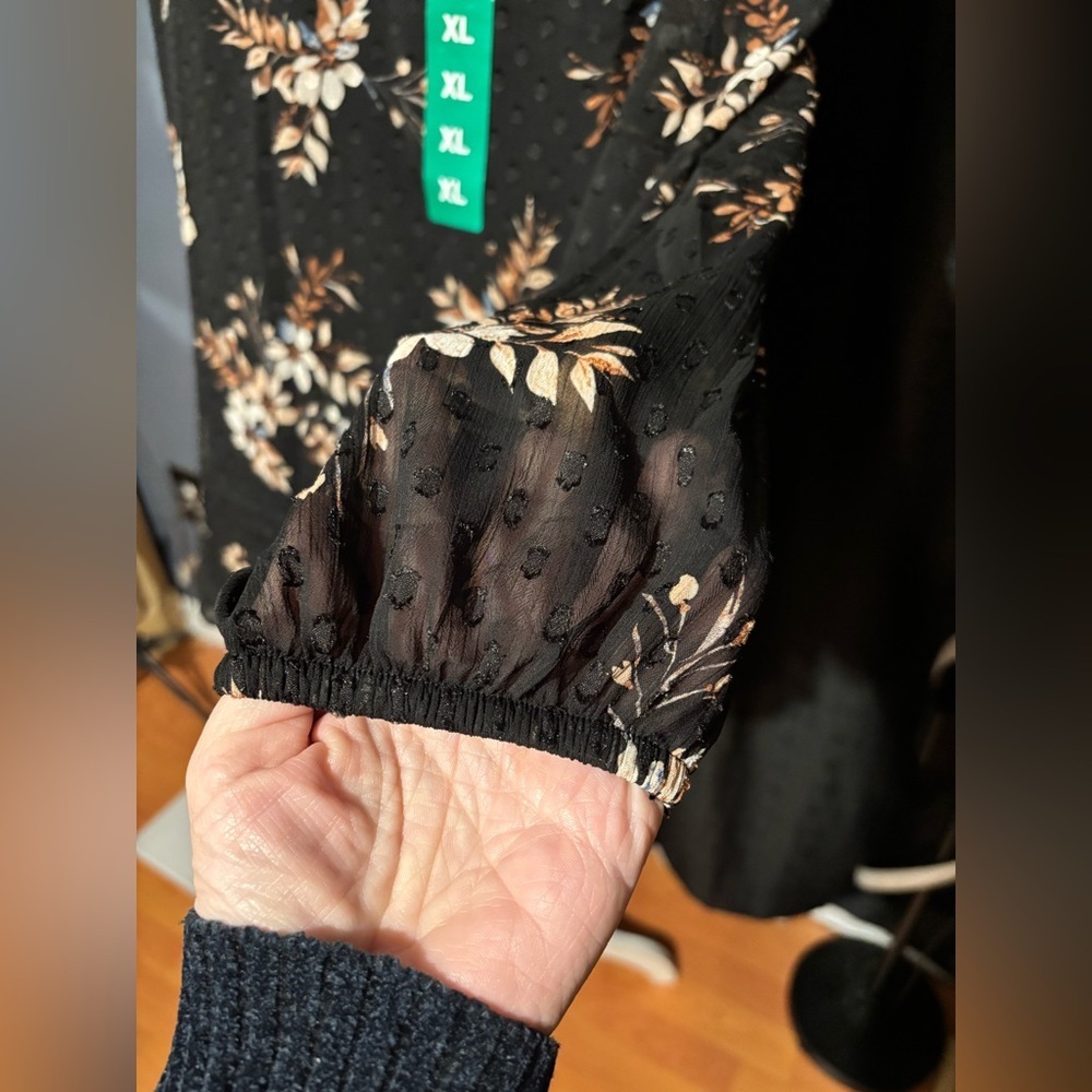 Hilary Radley Black and Tan Floral Top - Picture 9 of 9
